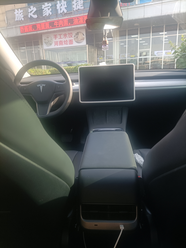 特斯拉modelY体验如何今天做了一个朋友的特斯拉，感觉不咋的，时速120风噪