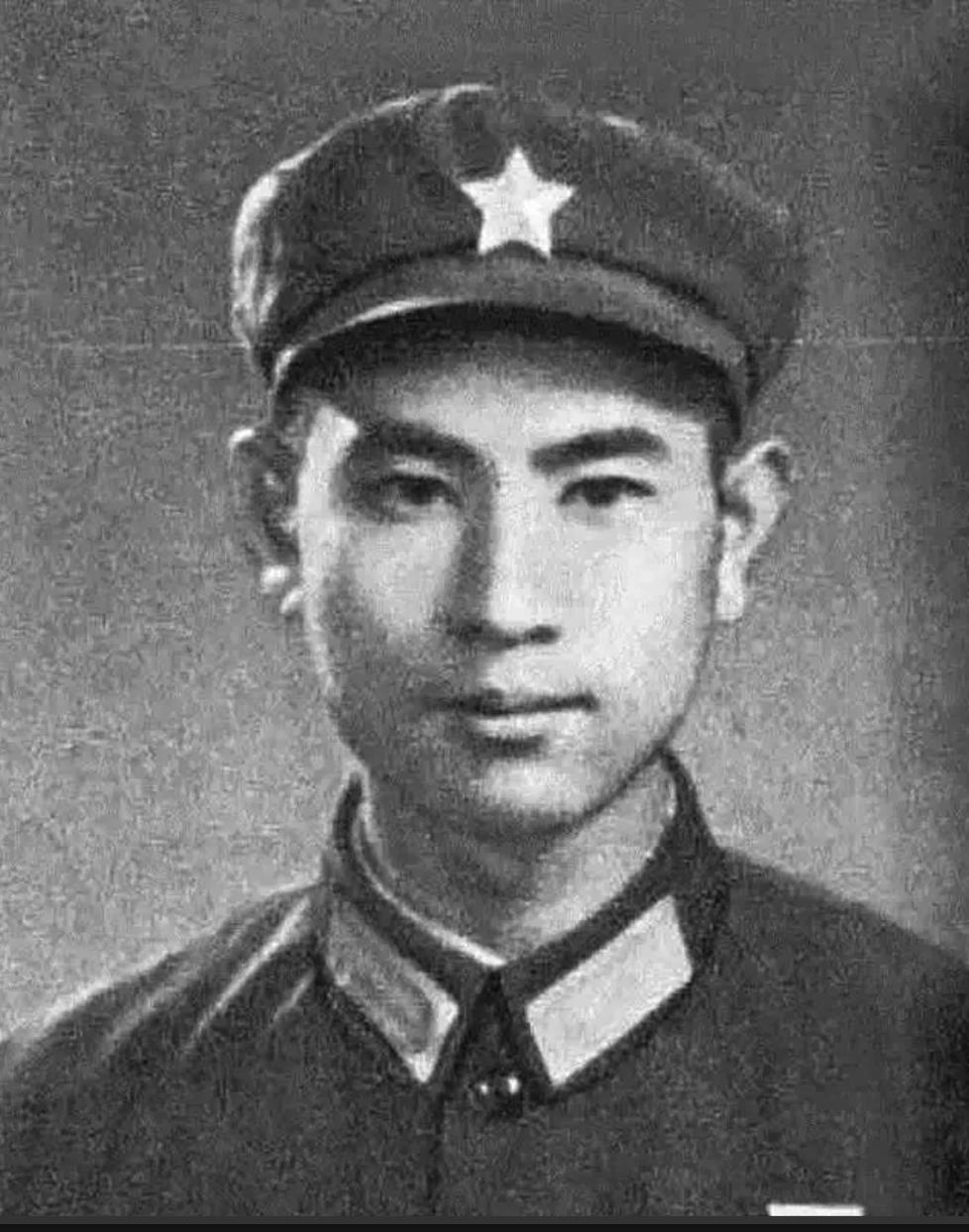1979年，罗正和偷袭越军阵地时，手中的枪忽然打不响，而越军已经发现了他，他大惊