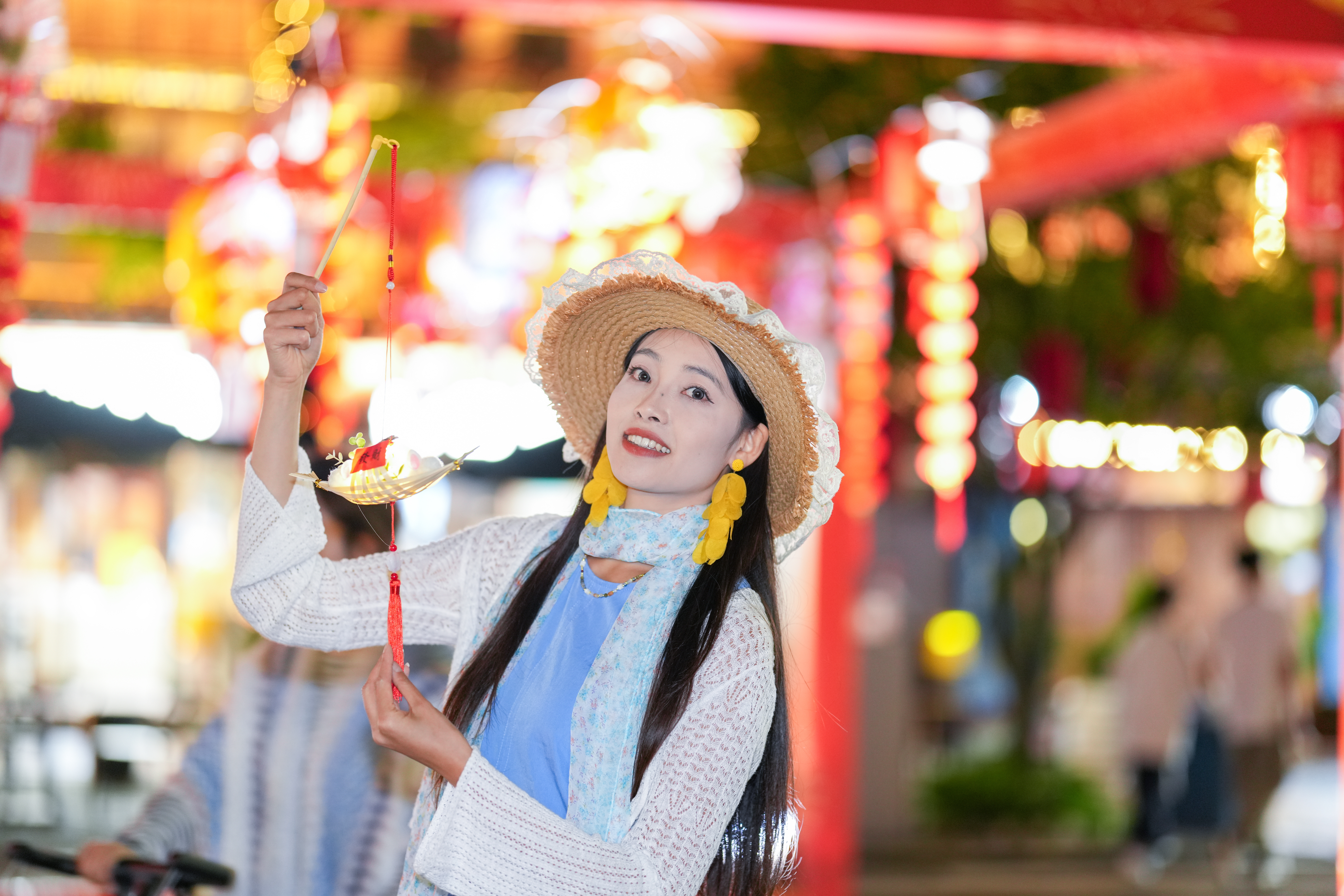 昆明官渡新夜态【网络媒体大V官渡行】当皎洁月光洒满千年古渡，当都市霓虹点亮不夜繁
