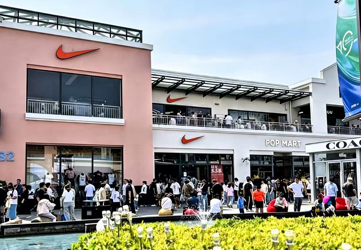 大家有没有发现，越来越多的人正从“追求纯粹低价”转向“可以买贵的，但决不能买贵了