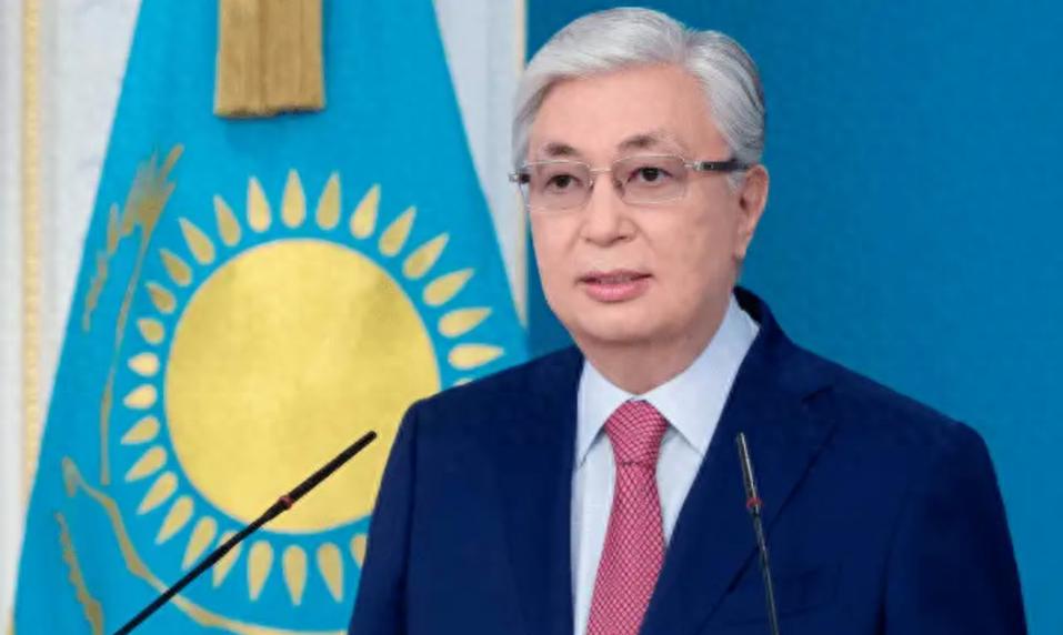 胆大包天！哈萨克斯坦把普京的面子当做了“鞋垫子”！托卡耶夫在日本拿到实打实的好处