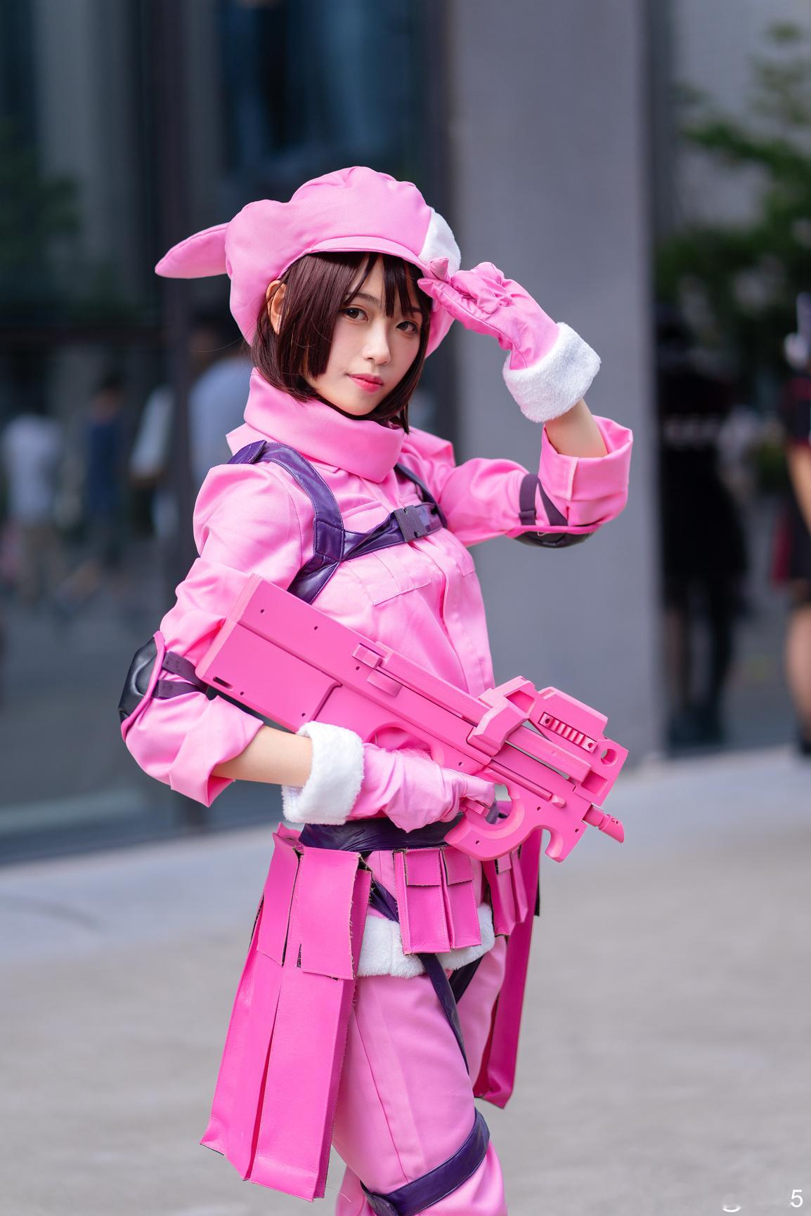 猎人拍漫展漫展分享版刀剑神域外传莲摄影后期：聆听猎人