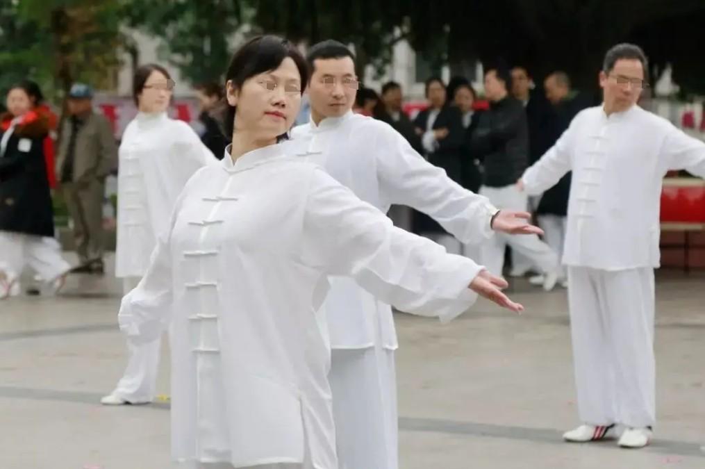 105岁杨绛的养生秘诀：吃素、饮水都靠边站，真正重要的是这3点年纪大了，总