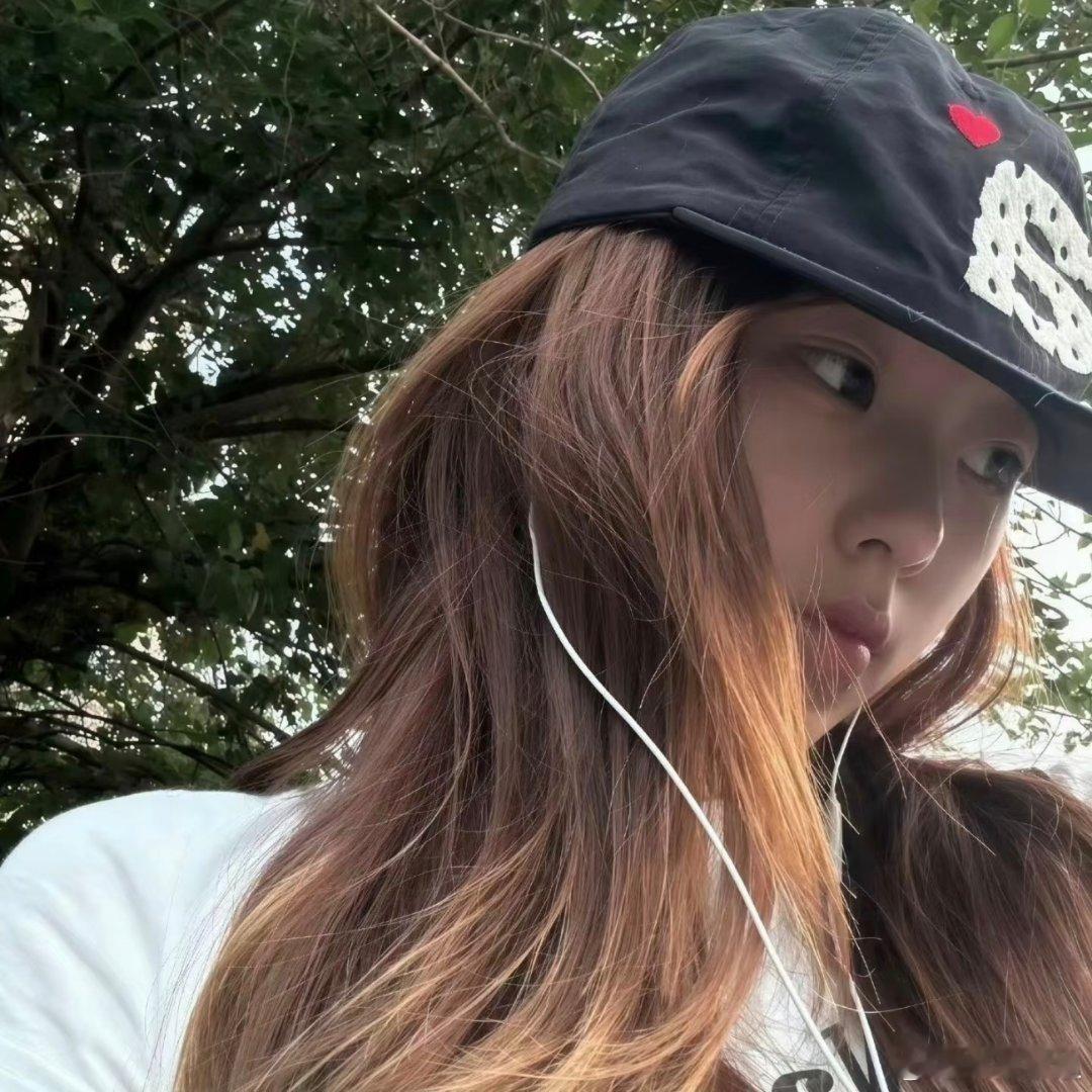 氛围感女头。​​​
