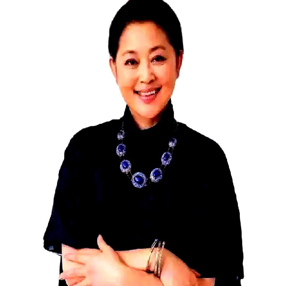 26岁，身高197，名校硕士，不婚倪萍的儿子虎子，眼睛治好了，钱包鼓了，却