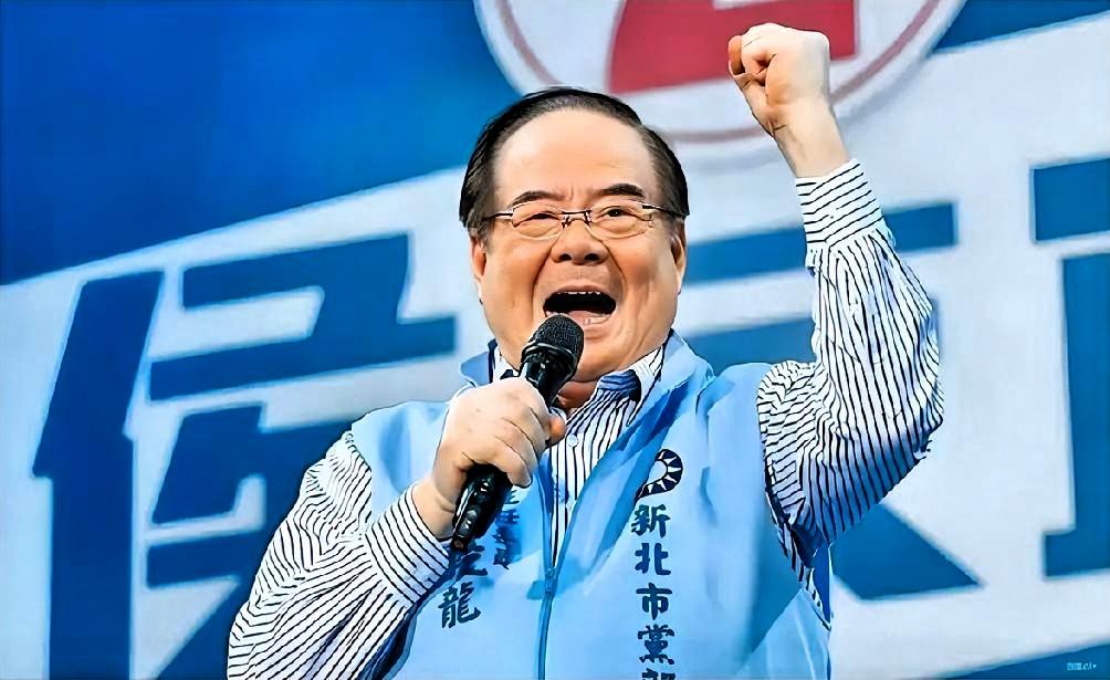 挨酸老蓝男回归，李乾龙作出最新回应！目前郑丽文推出两波人事安排，任命了四名副主