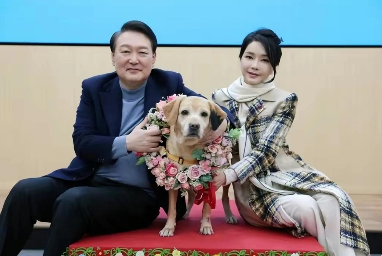 韩国政军遮羞布被撕!特检连查3名要员,牵出前总统尹锡悦旧账?尹锡悦的旧账恐怕还要