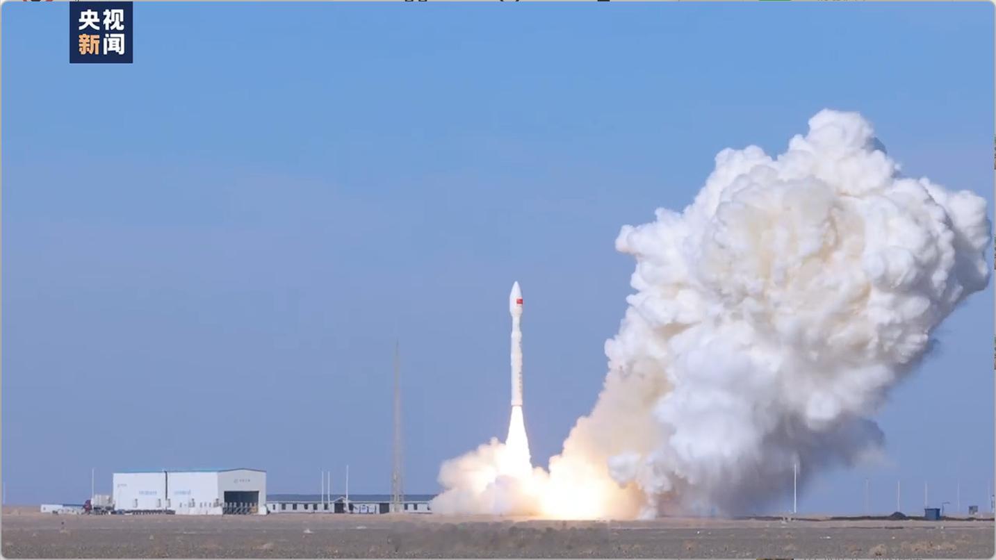 【我国成功发射阿联酋813卫星等9颗卫星】今天，我国在东风商业航天创新试验区使用