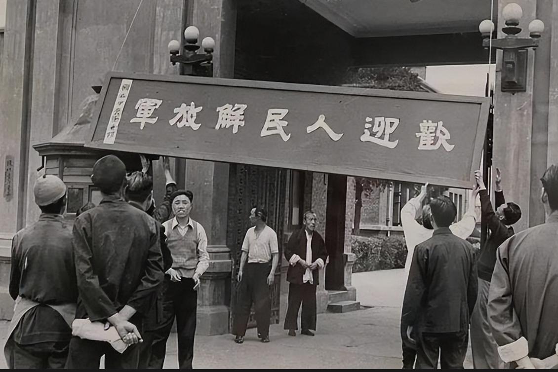 为什么李宗仁提出的“划江而治”不可能实现？因为淮海战役直接把蒋介石集团的精锐主