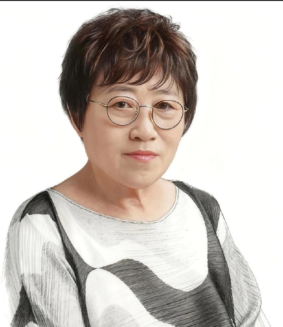 性学专家李银河说：“给所有男人一个忠告，不管一个女人多漂亮，身材