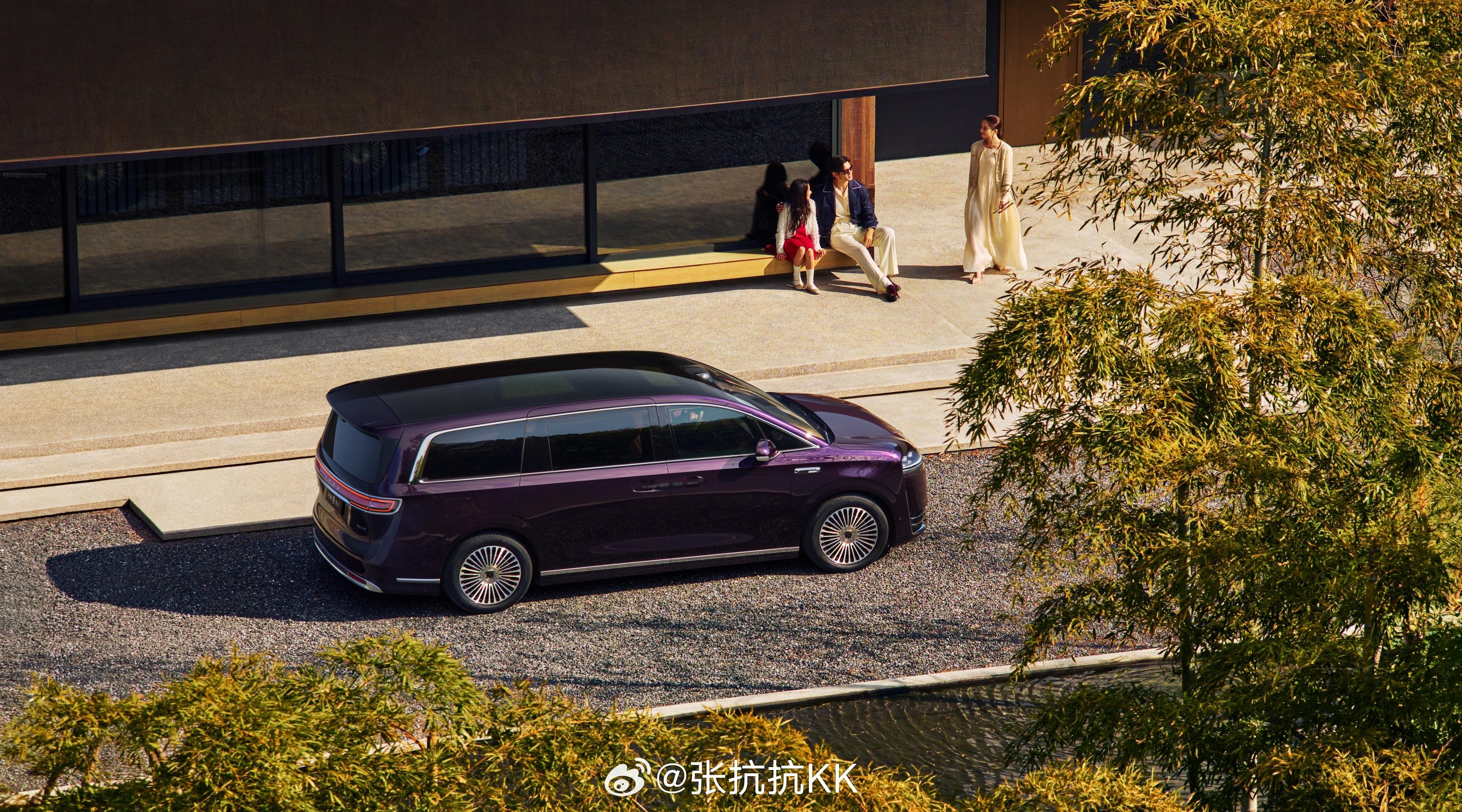 最近有个新技术，吸引了我的注意力：智界V9将首发“电磁热控压铸技术”。这两年，一