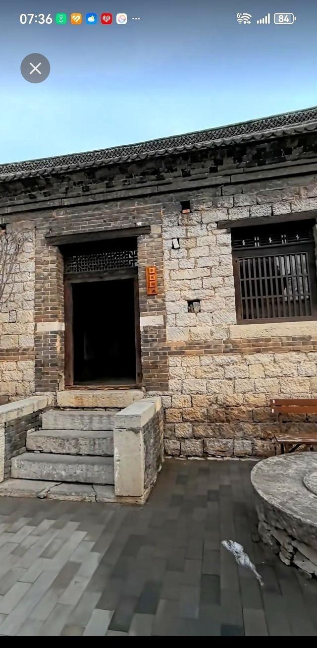 明朝有个叫吴来朝的县官，在山西荣河干满了任期，卷铺盖准备回山东老家。他以为这天跟