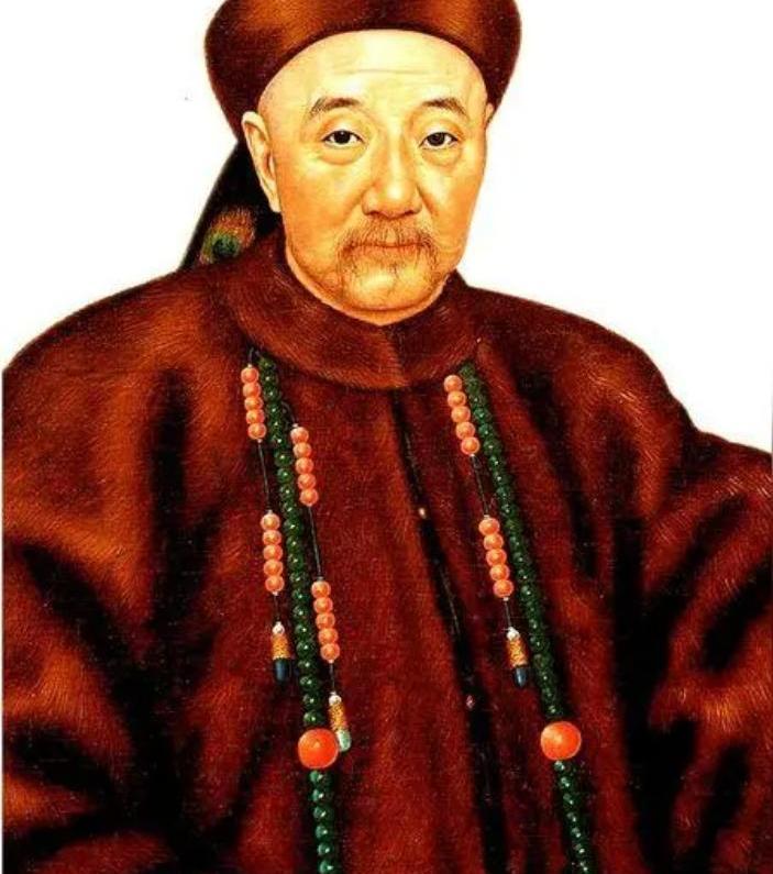 胡雪岩倒台前夜，给了12个小妾每人500两银子让她们走。很多人说这是他最后的精