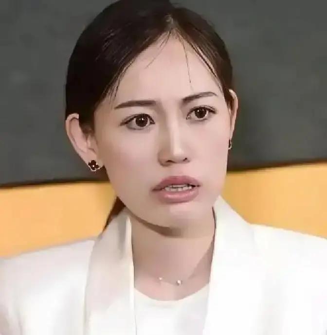 7年没同框，孩子却越养越好王宝强马蓉没抢抚养权，改玩“错峰养娃”。北京三中