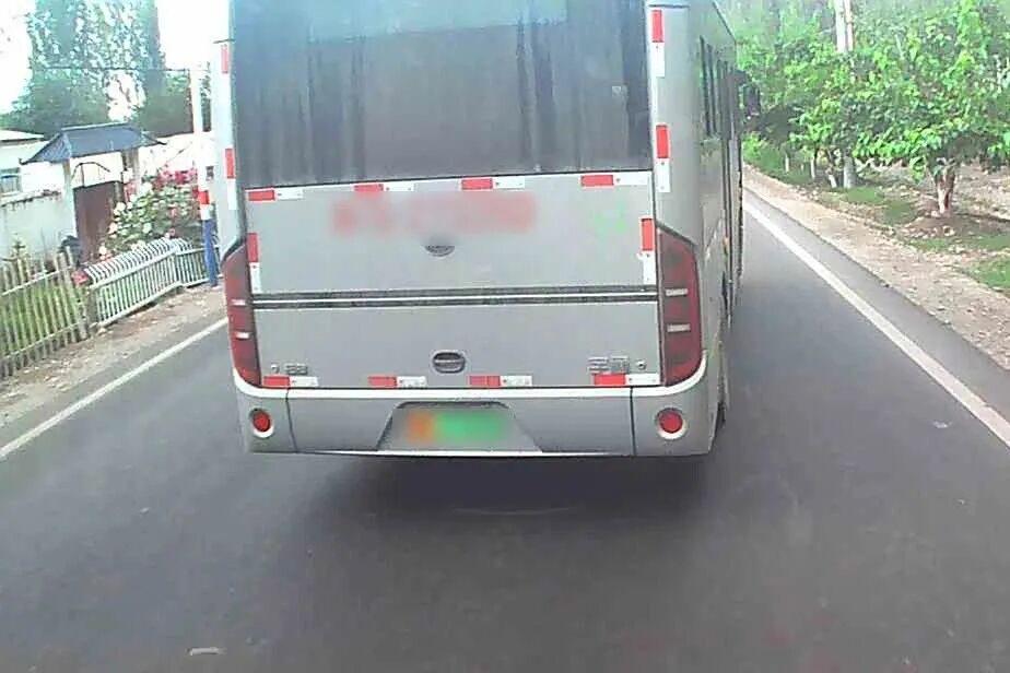 新疆乌什县公安局通报一起性质极其恶劣的道路斗气驾驶案件据官方权威通报，202