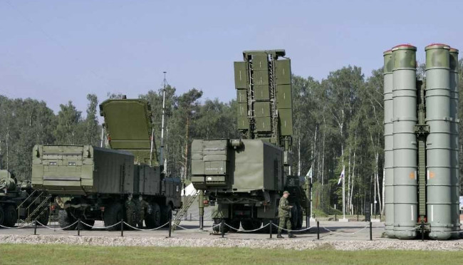 以色列计划新一轮空袭，伊朗称已仿制S-400成功：可以拦截B-52和F-35！多