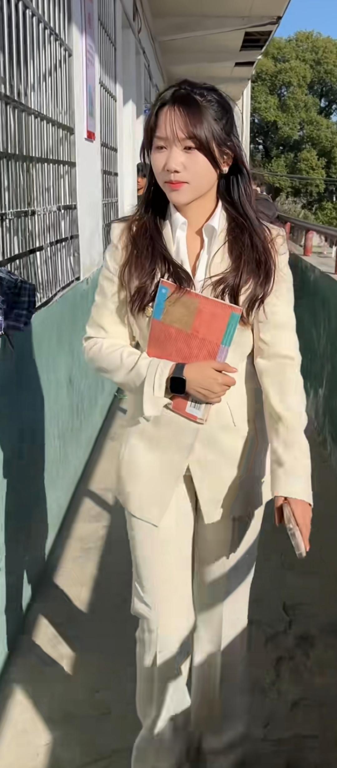 乡村教师的风彩[比心][赞][比心]