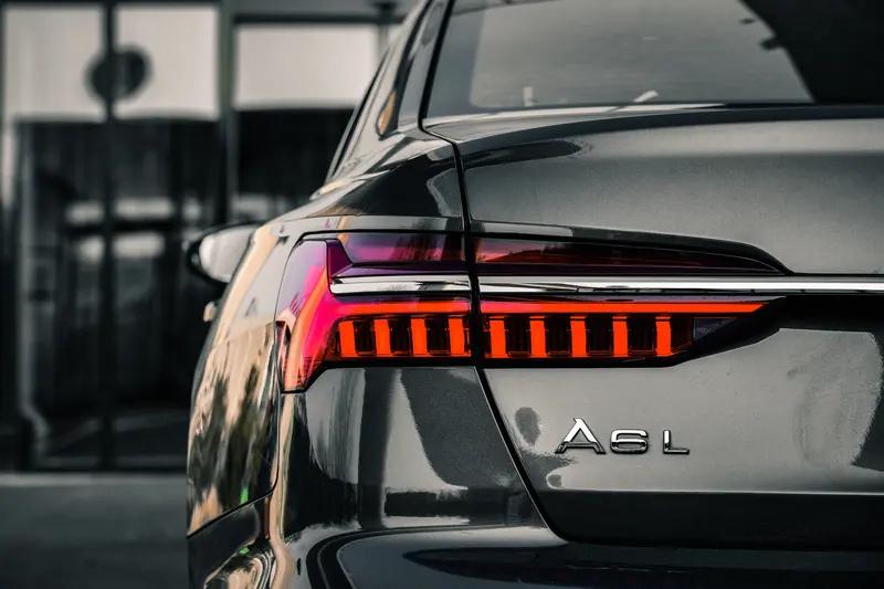 奥迪A6L选40还是45，真是个纠结的问题。40版本是2.0T低