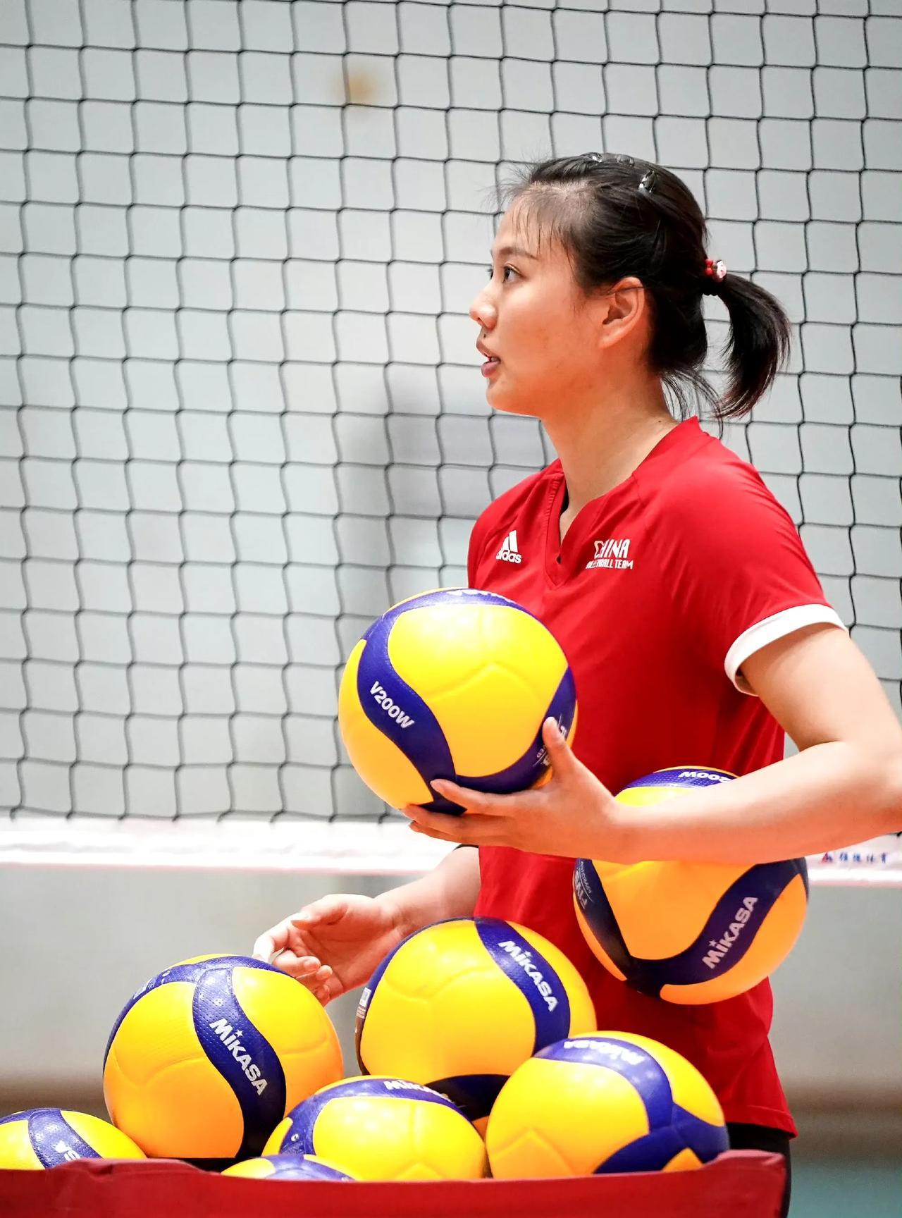 距离2025年女排世锦赛还有2天，距离中国女排在世锦赛上的首场比赛还有3天，中国