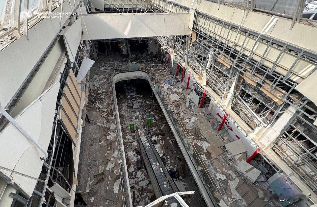 乌克兰前线城市出台新规：空袭警报响起，商铺即刻停业在俄军多次袭击购物中心后