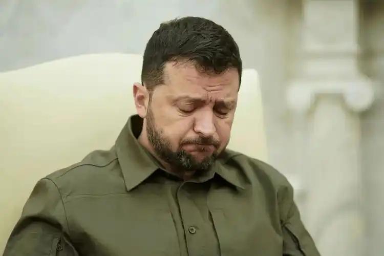 寒潮席卷前线，俄乌战场却依然火热。近期，俄军炸了一套“海马斯”，还逼降了乌军一支