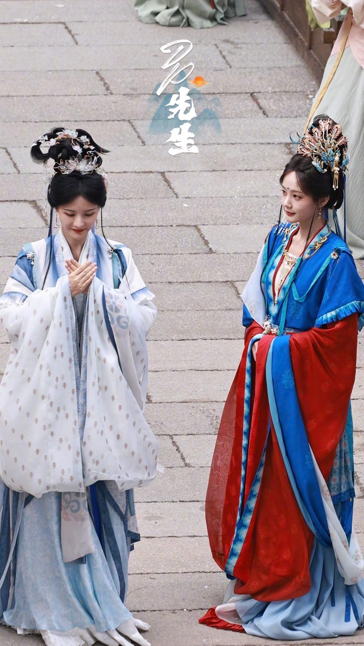 《金枝》李一桐×张芷溪美人并肩，各自风华