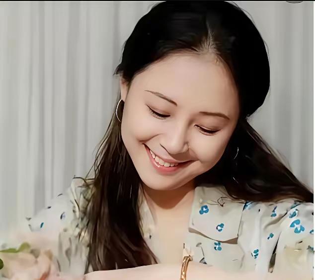 我这什么眼神和审美我居然觉得琼瑶比林青霞还漂亮[捂脸哭]