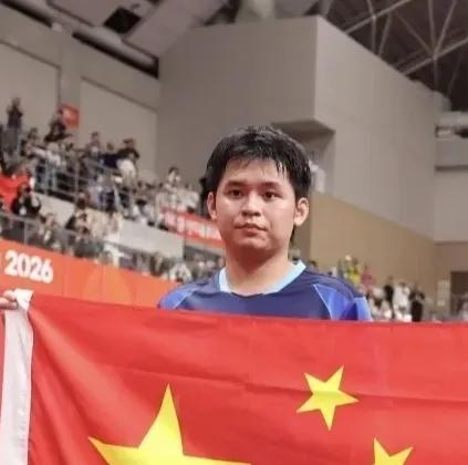大家发现了吗？林诗栋打赢王楚钦拿下男单冠军，明明是件开心的事，却一反常态，