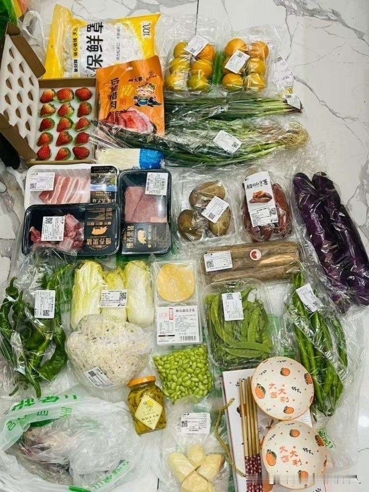 我家儿子失业快半年了，天天在家待着，也没见他去找工作。儿媳妇呢，自打结婚就没出去