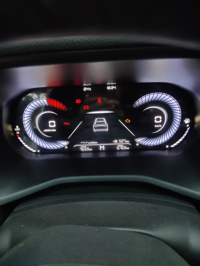 帝豪到手十个月整才跑不到七千公里，没啥大毛病，车机导航如果能升级到车道级导航就