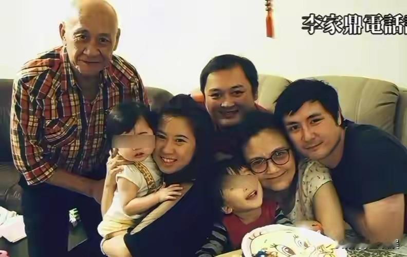 疑似鼎爷大儿媳严佩珏的内地账号被扒出，信息量满满。鼎爷对于帮李家生了三个孙儿