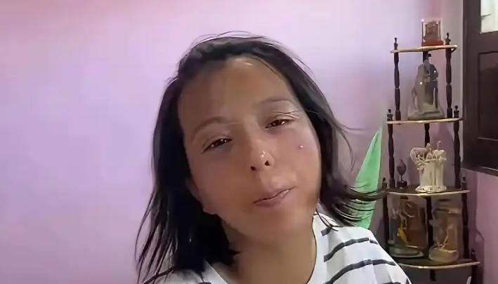 一女子为了追印度男子，让娘家欠下的200万债务，生活水平一落千丈，弟弟的彩礼钱也