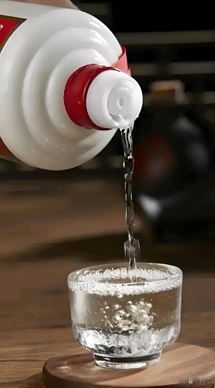 酒的保质年限：1、啤酒，质保期：1年2、葡萄酒，质保期：3-5年3、