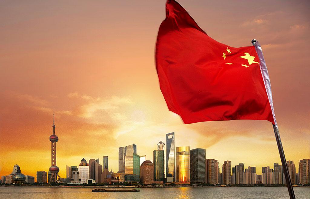 中国亮剑南海震撼全球！2024解放军三大杀器曝光，美媒惊呼：别玩火自焚！
