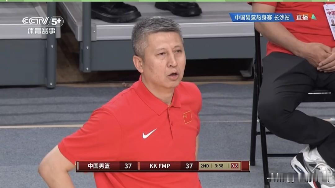 中国男篮热身赛82-78战胜塞尔维亚俱乐部队。6月3日晚，2026年中国