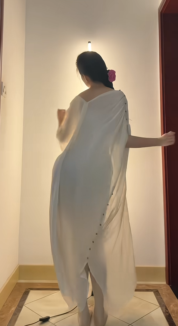 老婆好像特别喜欢这身衣服！