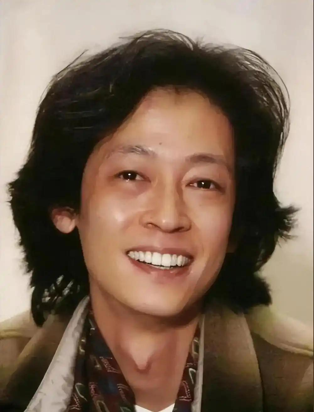 2000年，金鹰奖答谢典礼上，王志文和女记者发生争执，女记者怒吼：你别太狂，信不