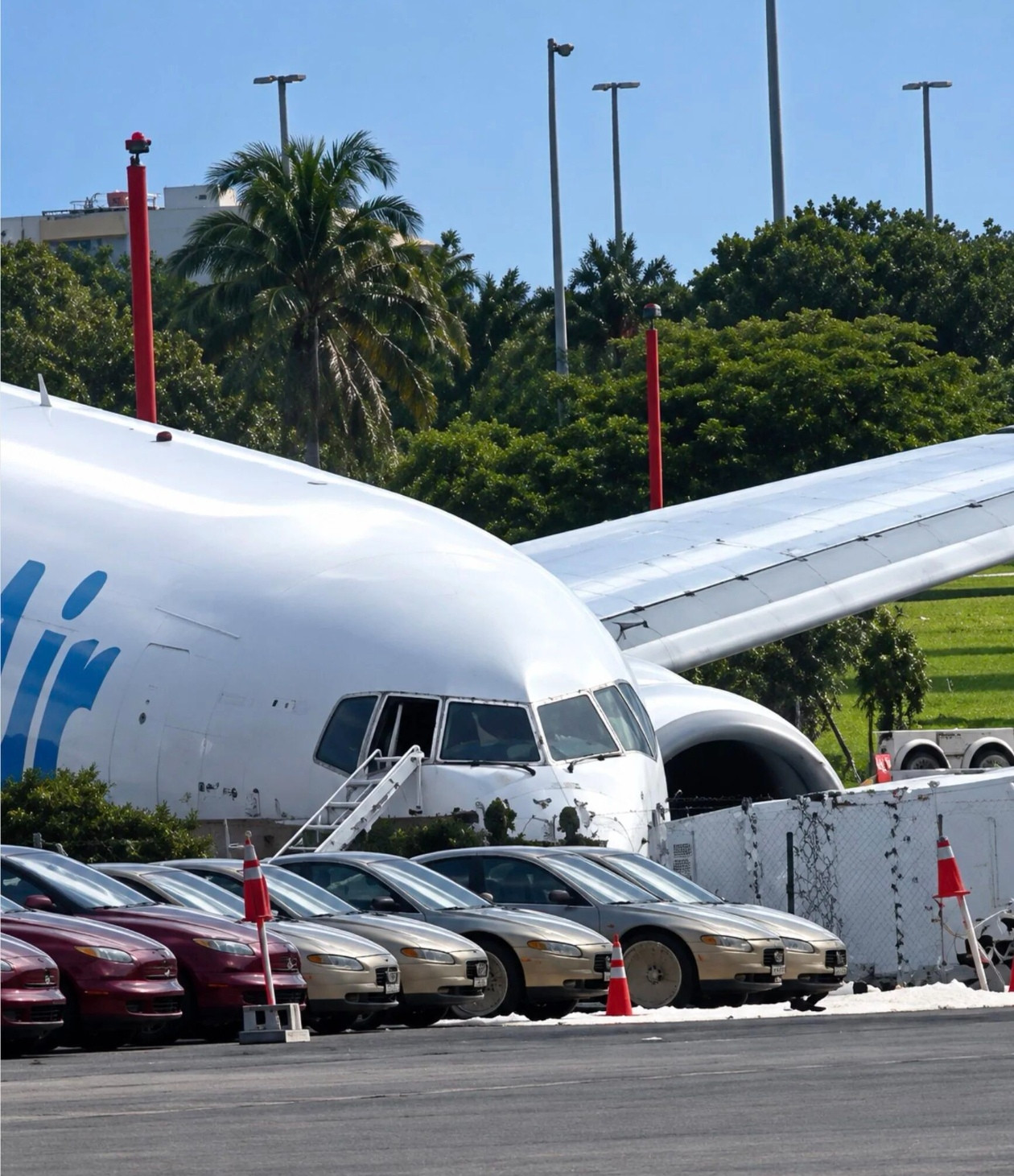 当地时间9月6日下午，21Air旗下一架身披亚马逊PrimeAir涂装的波音767-300ER货机（