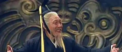 公元前635年，63岁的晋文公将洗脚水溅到了美貌如花的妻子怀赢脸上，怀赢气得别过