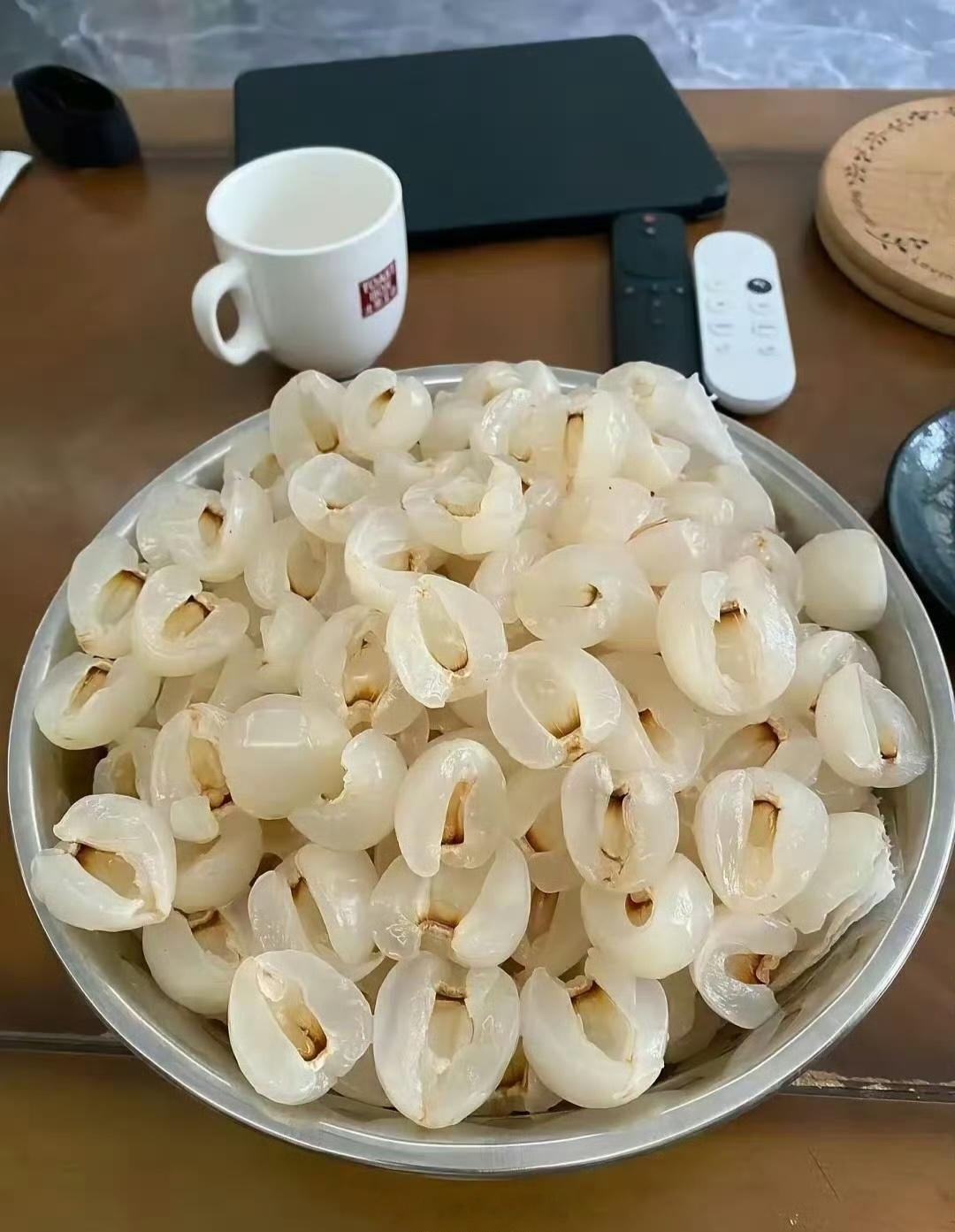 吃不完的荔枝冻起来，给它换种方法存活。