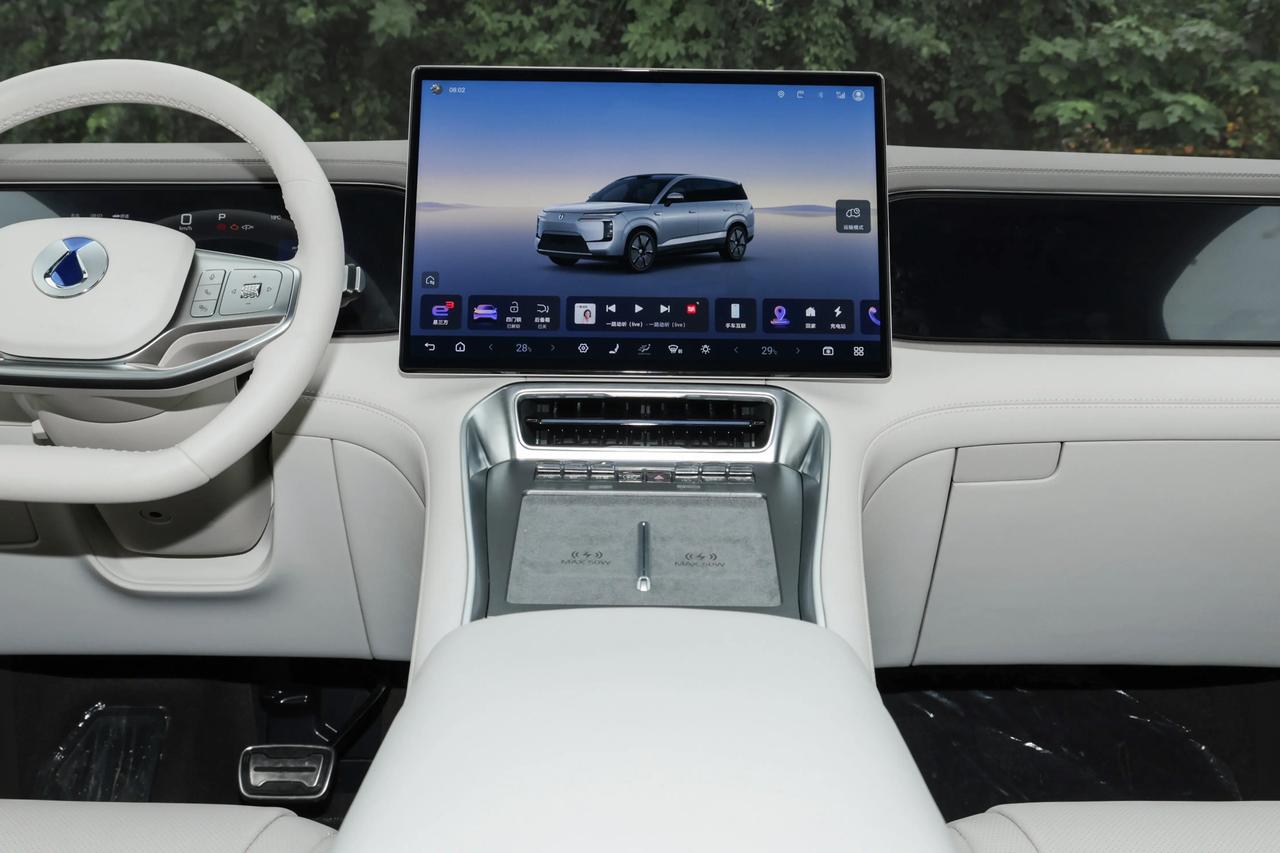 31.98万的预售价格，就能买到一款5.2米车长的豪华大型SUV？是的，这台车