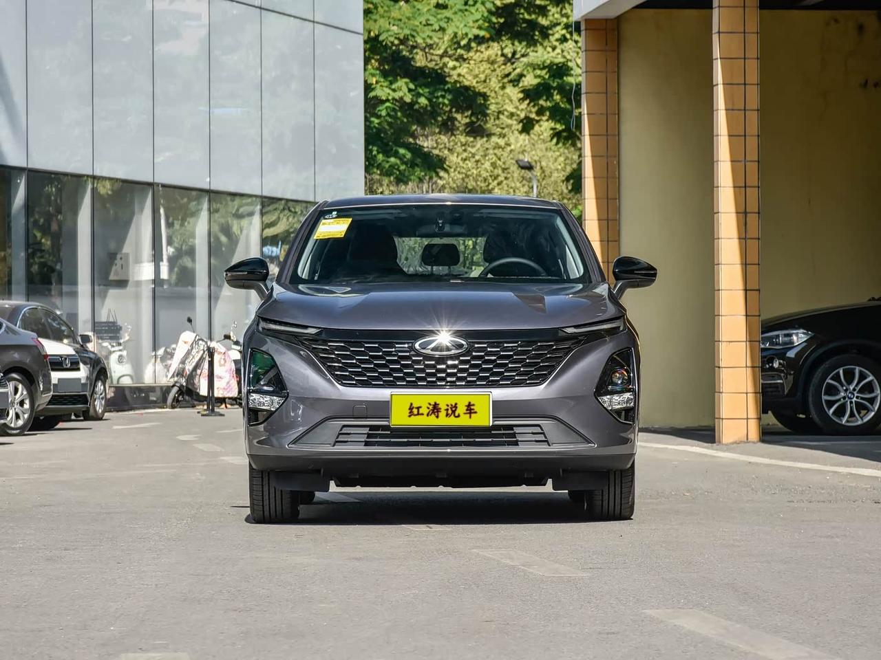 奇瑞欧萌达卖得不好，直接改名换标后变成了瑞虎5X高能版，最关键的是价格比欧萌达便