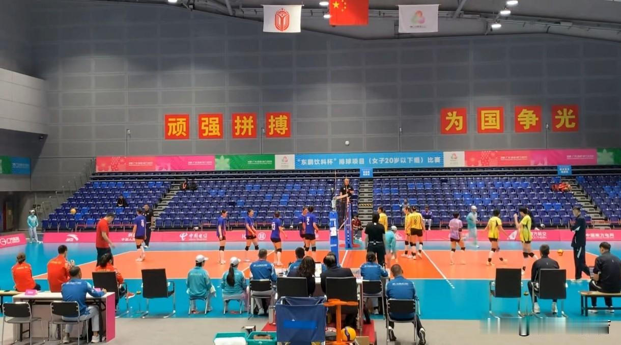 全运会U20女排津苏两强狭路相逢，天津姑娘范泊宁杀疯了，率领江苏队25-15先下