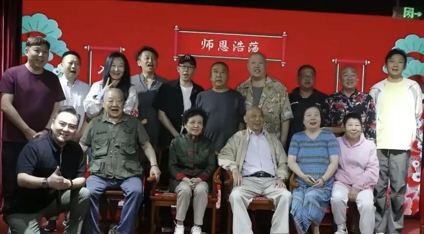 王文林是谁？听着名字好熟悉，郭德纲经常提起，师徒宴在通州举办传统相声界从来不缺