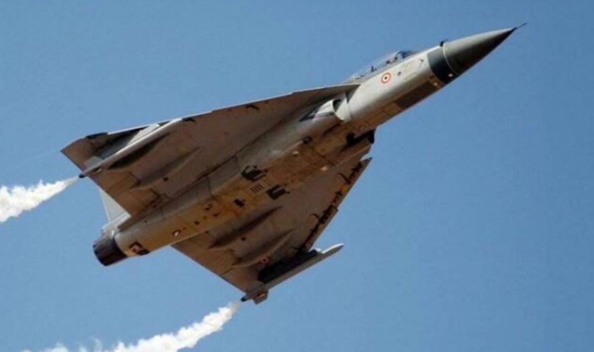 【被摔怕了，印度不敢让自家“光辉”战机参加阅兵】根据乌克兰“防务快车”的说法