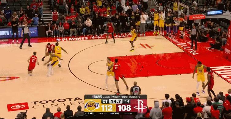 申京的三分球太让人“放心”了！今天湖人队对阵火箭队的系列赛G3，双方打得十分