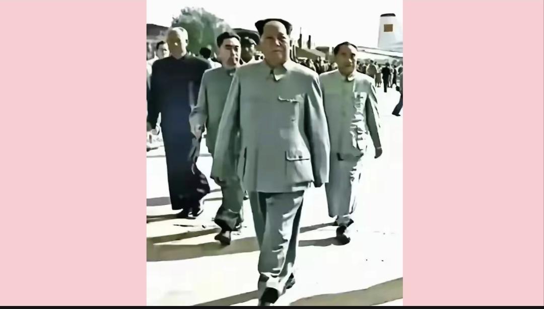 毛泽东、朱德、周恩来，中国的“铁三角”精典照片！毛主席、朱委员长、周总理自19