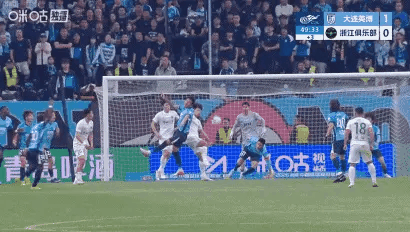 看了好多遍，真的看不出浙江队半场补时阶段的进球哪里犯规了。如果这个球看var的话