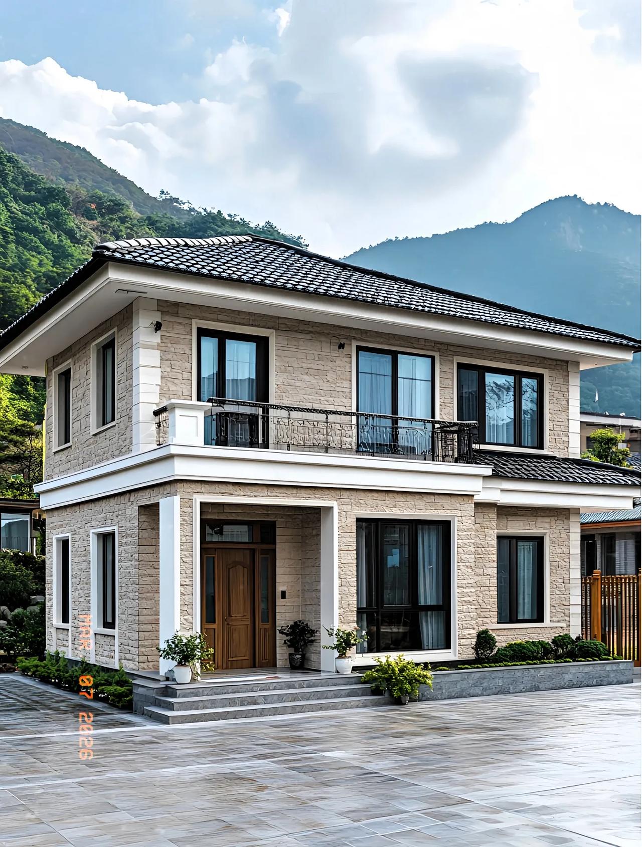 回农村转一圈，你会发现一个怪象：越是常年大铁门紧锁的人家，房子盖得越是气派。