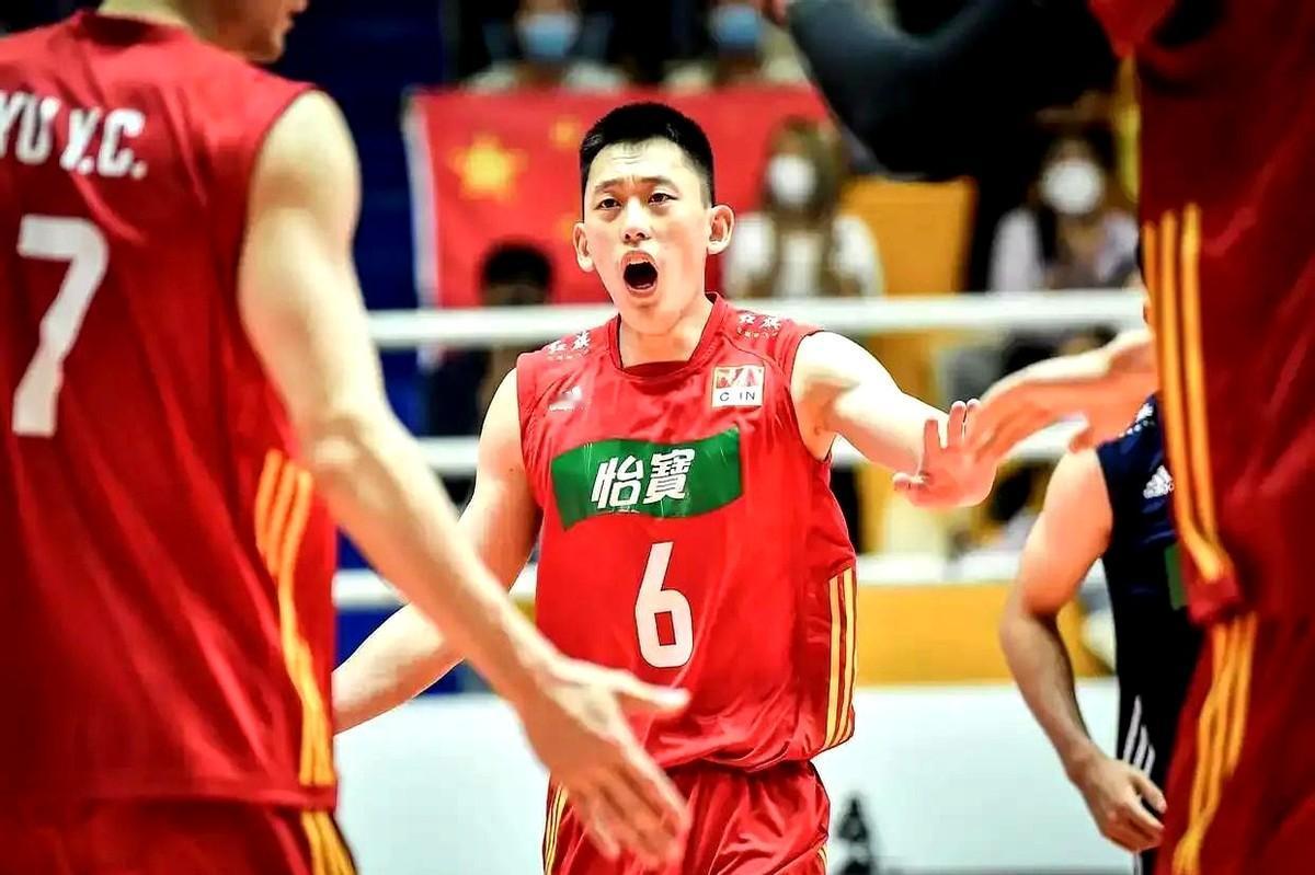 俞元泰，这小子了得！中国男排主攻，28岁，身高1.86米，拦网高度竟达3.5